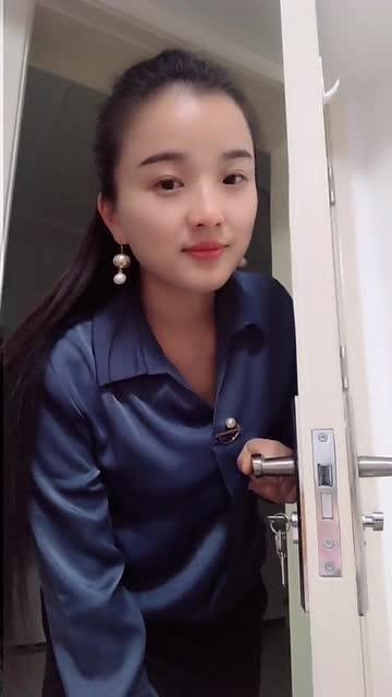 国产女朋友视频姐来也,姐来也，魅力四溢的青春风采