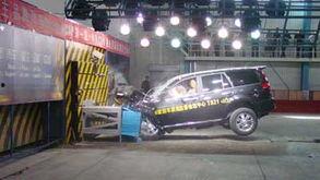 国产车撞墙视频大全集,惊心动魄的撞墙瞬间大盘点 第2张 国产车撞墙视频大全集,惊心动魄的撞墙瞬间大盘点 第2张