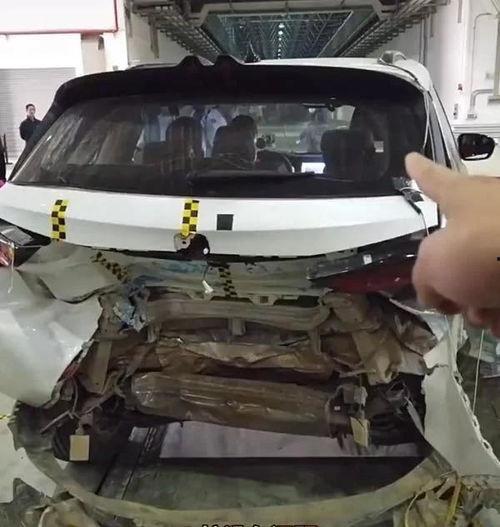 国产车顶棚质量测试视频,视频实测解析